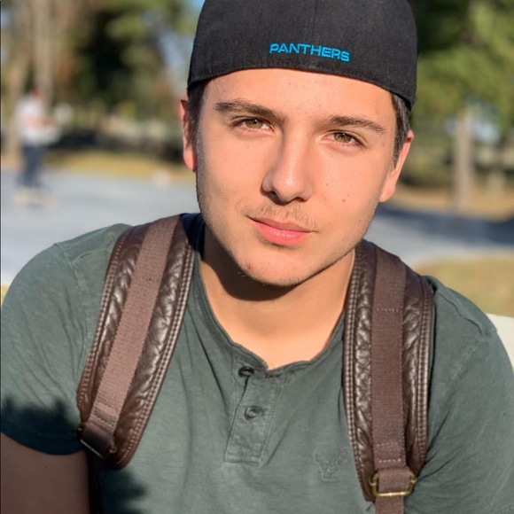 Meet your Posher, Amy - Picture 4 of 8